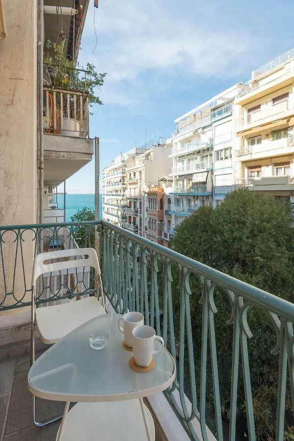Stylish White 4 Ppl Apartment In City Center Thessaloníki Grækenland